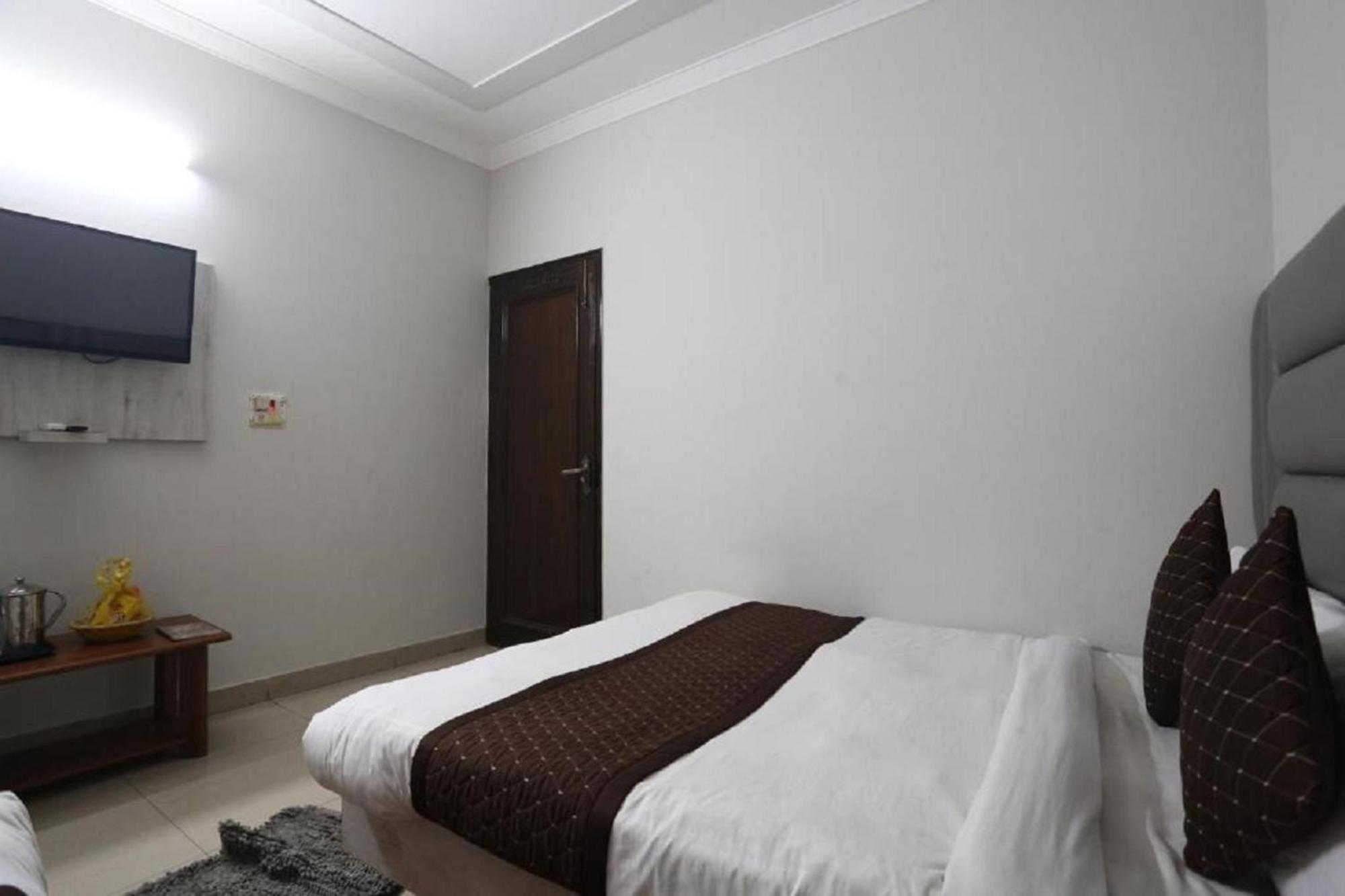 Hotel Suncity & Restaurant Hisār Kültér fotó