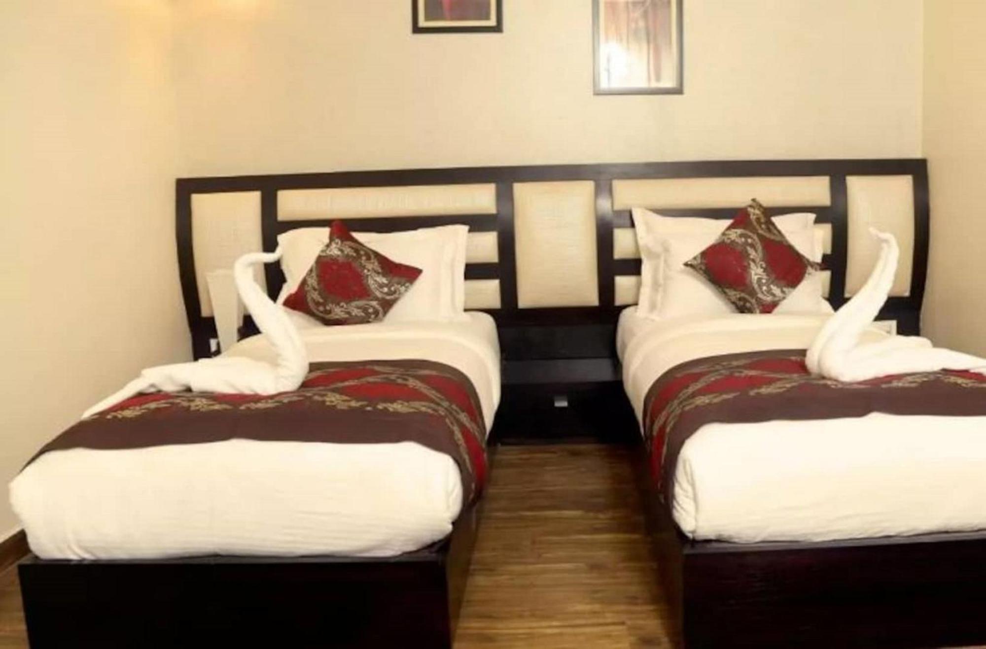 Hotel Suncity & Restaurant Hisār Kültér fotó